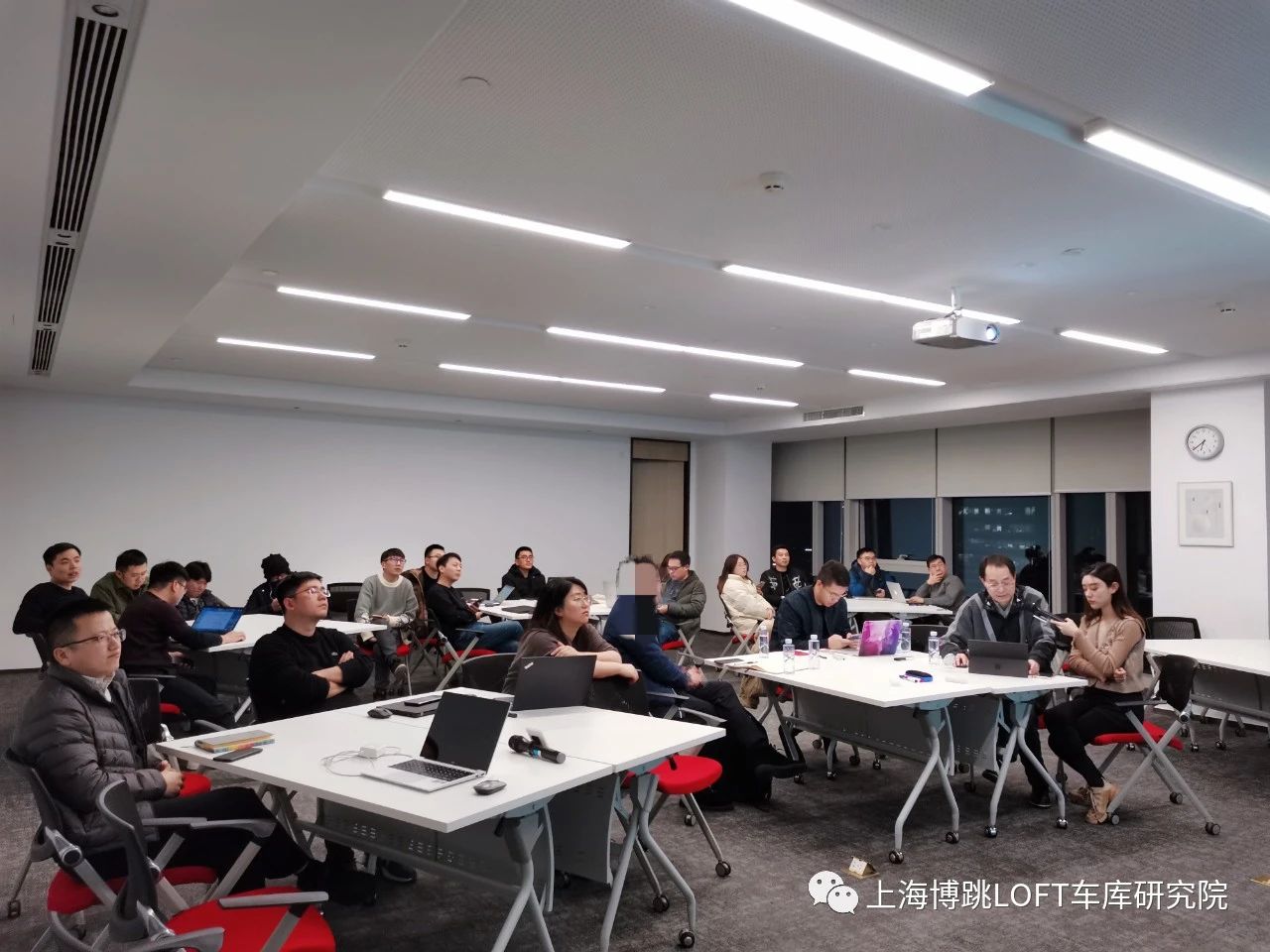 巴南杭州LOFT车库专题会